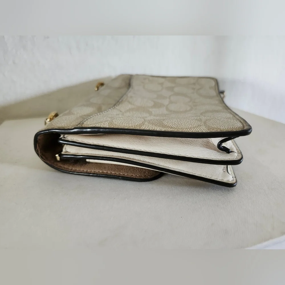Coach Beige Signature Canvas Chain Crossbody Bag - Picture 11 of 13